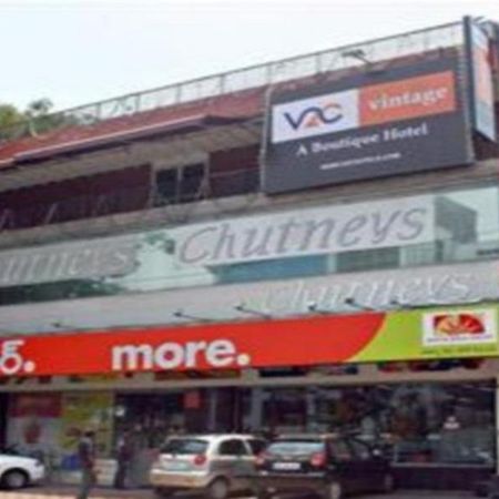 V2C Vintage Hotel Hyderabad Bagian luar foto
