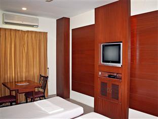 V2C Vintage Hotel Hyderabad Bagian luar foto