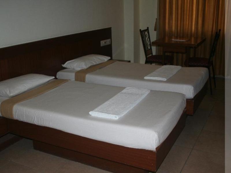 V2C Vintage Hotel Hyderabad Bagian luar foto